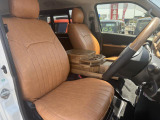 自社認証工場を完備しておりますので、納車前の車検・整備や、アフターメンテナスもばっちりですので、安心して当社にお任せ下さい。また、当社にて車輌ご成約のお客様はオイル交換永久無料のサービス付きです!また