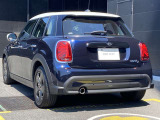 長期にわたる保証を実現。2年間のMINI NEXT保証と延長保証(別途費用)を合わせて最大4年間の保証。万一の故障に長期に備えることができ、ご安心してお乗り頂けます。(NEXT1年は1年距離無制限)