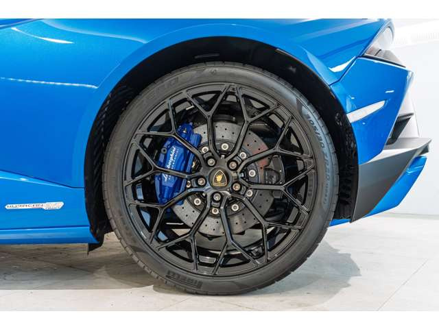 ランボルギーニ ウラカンスパイダー EVO RWD (LDF) の中古車詳細