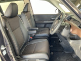 長時間運転しても疲れにくいフロントシート!シートヒーター付き