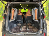普段のお買い物や通勤、送迎等に十分な荷室スペースを確保しております。セカンドシートを倒すと、大きな荷物の積載も可能です♪