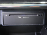 車内でCD DVDのメディアが楽しめます