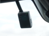 ◆ドライブレコーダー◆映像・音声などを記録する自動車用の装置です。 もしもの事故の際の記録はもちろん、旅行の際の思い出としてドライブの映像を楽しむことができます。