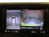 車庫入れや縦列駐車に威力を発揮するバックモニターを装備!!一度使うと手放せません!!