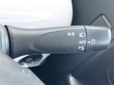 【 オートライト 】オートライトなのでライトの点け忘れを気にすることなく運転が出来ます♪//