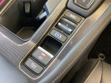4つの異なる加速感を楽しめるドライブモードスイッチがついています。SPORT、NORMAL、COMFORT、ECONなど、シーンに合わせて最適な加速感を楽しめるドライブモードスイッチです。
