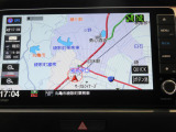 純正ナビ装着です。TVはフルセグでご覧いただけます。Bluetoothを接続することも可能です。