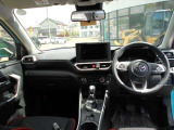 運転席シートは上下アジャスターが装備されているので、お好みの高さに調節することが可能です!