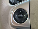 ステアリングリモコンスイッチにてオーディオ操作可能となっております。運転にも集中できます。