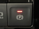 【電動パーキングブレーキ】パーキングブレーキを指先だけで操作可能です!力の弱い人にも安心してブレーキをかけていただけます!