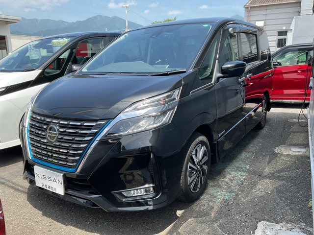 セレナ 1.2 e-POWER ハイウェイスター V 