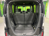 普段のお買い物や通勤、送迎等に十分な荷室スペースを確保しております。セカンドシートを倒すと、大きな荷物の積載も可能です♪