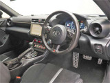 運転席の様子です。スポーツタイプならではの空間になっています!