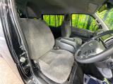 運転席シート廻りは使用感も少なく、良好な状態となっています。丁寧に使われていたことがよくわかりますね。