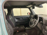 たとえばダイハツのお店にある、たくさんのスマアシ搭載車は、正常に作動する事をしっかり確認します。