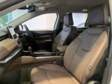 シートが大きく、リラックスしてお座りいただけます。お気軽にお問い合わせください!Jeep江戸川フリーダイヤル:0078-6002-399813