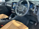 XC40 B4 AWD インスクリプション 4WD 