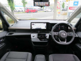 セレナ 1.4 e-4ORCE ハイウェイスターV 4WD 