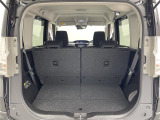 【トランク】積み込みやすくて、たっぷり積める荷室です。シートアレンジできるものは、乗車人数と荷物の量や大きさによってシートを動かすことができるので、より快適なドライブが可能です!