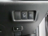 車両接近通報一時停止スイッチ、オートマチックハイビームスイッチ。