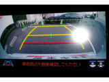 バックガイドモニターで、後方を確認しながら安心して駐車することができます。運転初心者も熟練者も必須の機能ですよ!
