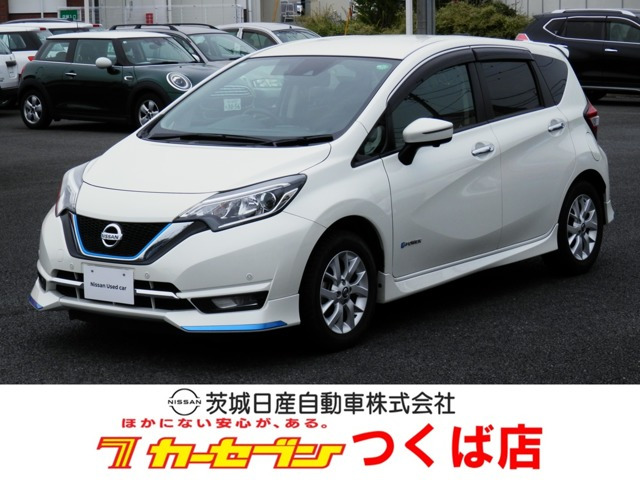 ノート 1.2 e-POWER メダリスト FOUR 4WD 