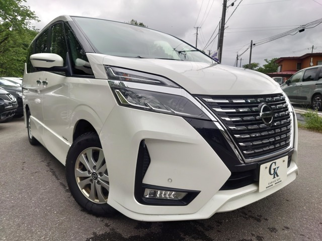 セレナ 2.0 ハイウェイスター V 4WD 