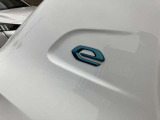 eエンブレムはエメラルドです。
