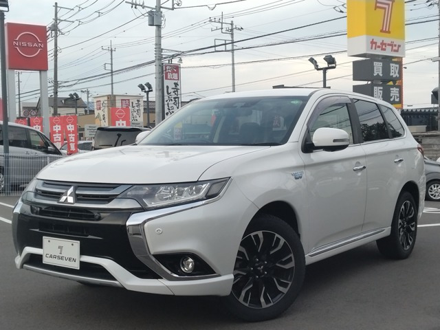 アウトランダーPHEV 2.0 G ナビパッケージ 4WD 