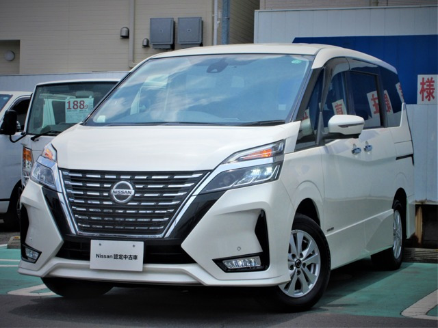 セレナ 2.0 ハイウェイスター V 4WD 