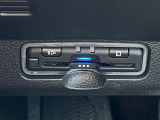 ドライブレコーダーを搭載しております。事故だけでなくあおり運転の状況も映像で記録することで万が一のリスクに備えることができます。