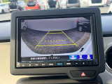 【ステアリングスイッチ】が付いており運転中に前方から目線をそらすことなくオーディオ等の操作が可能なので安心・快適にカーライフをお楽しみいただけます。