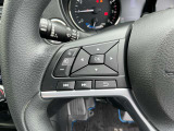 ナビの音量など車両情報を手元で操作できるハンドルスイッチ付き。
