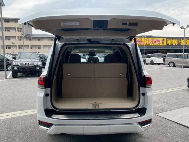 真白 トヨタ ランドクルーザー300 3.5 ZX 4WD の中古車詳細 (13,000km