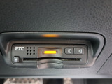 ETC車載器のお写真です。高速道路など、有料道路を通過する際には大変便利な装備ですね♪