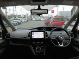 セレナ 1.2 e-POWER ハイウェイスター V 