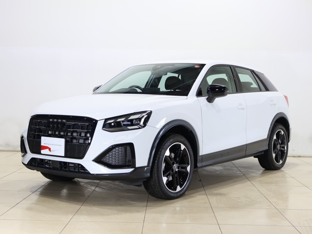 Q2 TFSI ブラック スタイル プラス 