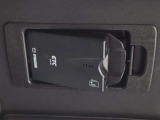 ETCももちろん搭載。いちいち料金所で停車する必要なんて当然ないです。スムーズにストレスなくドライブをお楽しみください。(※支払総額にセットアップ費用は含まれておりません。)