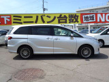 すべての車に外装のコーティングと各種ルームクリーニングを施工いたします!外装も内装も愛車はいつもピカピカキレイが気持ちいいですね♪