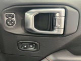 全国のジープ正規ディーラーでご使用いただける認定中古車保証が付きます。メンテナンス等、お近くのジープ正規ディーラーにて行うことができますので安心してお乗りいただけます。