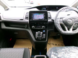 セレナ 1.2 e-POWER ハイウェイスター V 