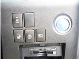 弊社でお車をご購入頂いたお客様は、一部車種を除いて【オイル交換永久無料】となっております。※詳細はスタッフまでお問合せ下さい。