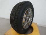 R4年式冬タイヤ195/65R15ブリジストン製です。