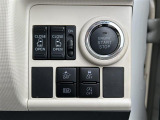 気になる車はすぐにお問い合わせください!画面右側の0066から始まる無料ダイヤルからお問い合わせ下さい!専門スタッフがお車のご質問にお答えいたします!