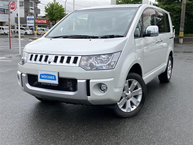 デリカD:5 2.2 D プレミアム 4WD 