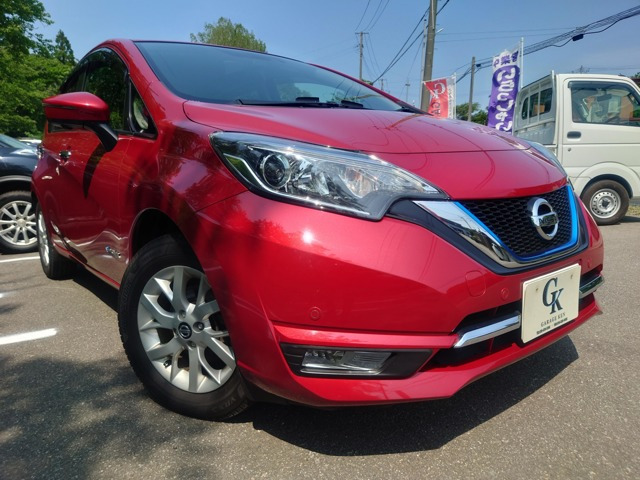 ノート 1.2 e-POWER メダリスト FOUR 4WD 