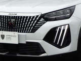 先進性の象徴であるLEDランニングライトは、昼間の車輌の存在感を際立たせ、安全性にも配慮しています。