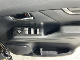 【パワーウインドウ】運転席のスイッチで、各席の窓ガラスの開閉ができます!あると便利ですよね!