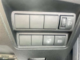 ステアリングヒーター付き。寒い日のドライブも、手のひらから温めてくれます。