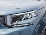 【ヘッドライト】省電力で長寿命の明るく運転しやすいLEDヘッドランプです。明るく照らすので暗い夜道からお客様を守ってくれます。